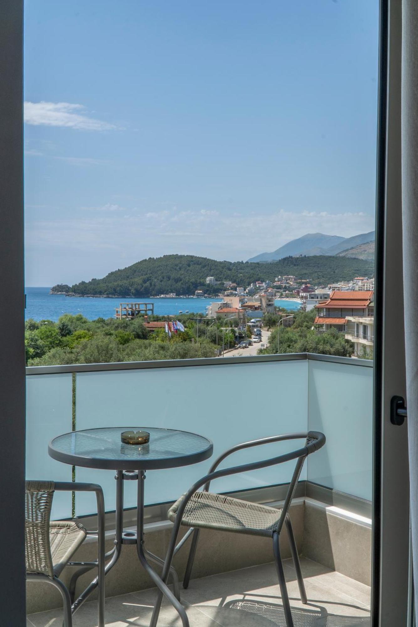 Koks' * Himare